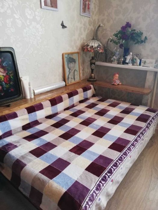 Подарю диван раскладной в хорошем состоянии