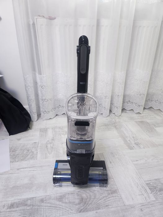 Aspirator Shark nou în cutie autonomie 50 minute