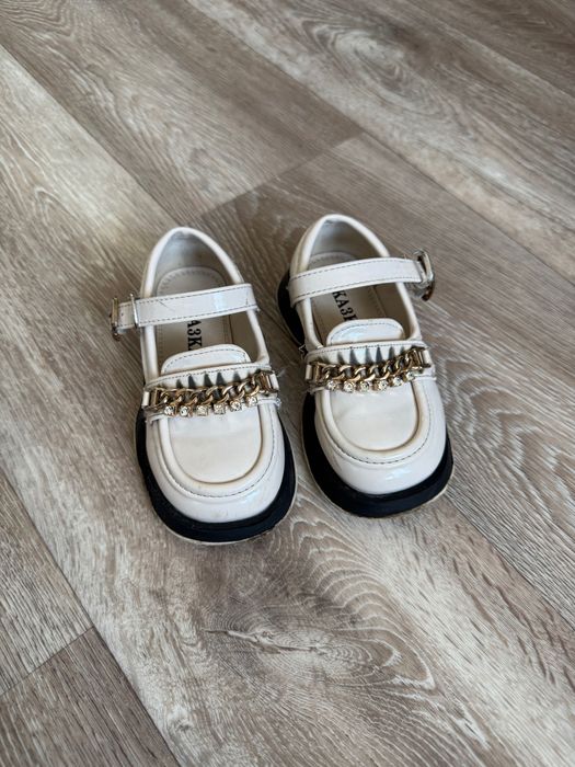 Продам Детские туфли