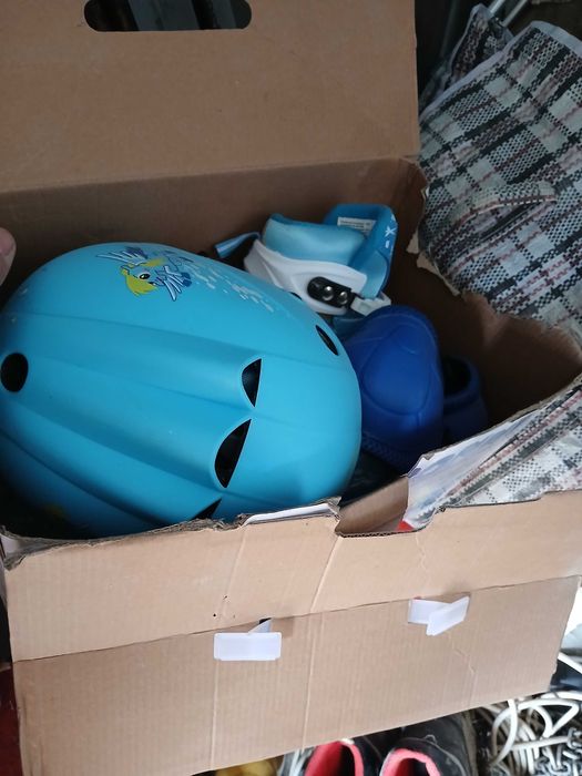 Роилери с каска наколенки