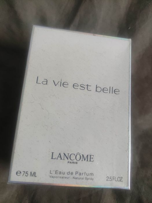 Продавам парфюм Lancôme La Vie Est Belle

75 ml.