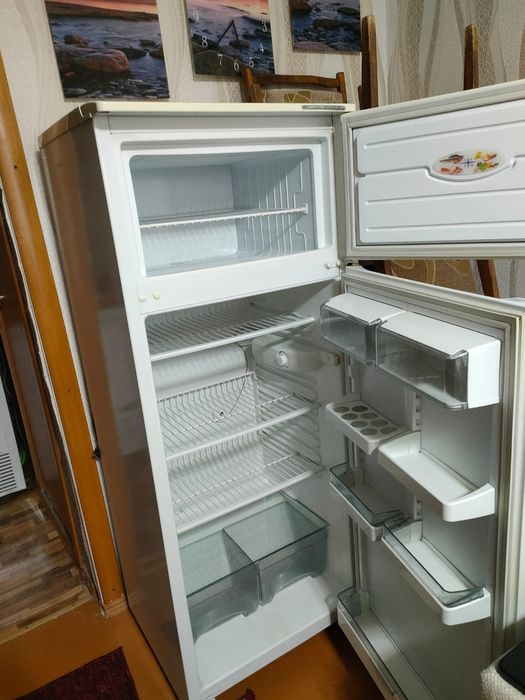Продаётся холодильник Атлант