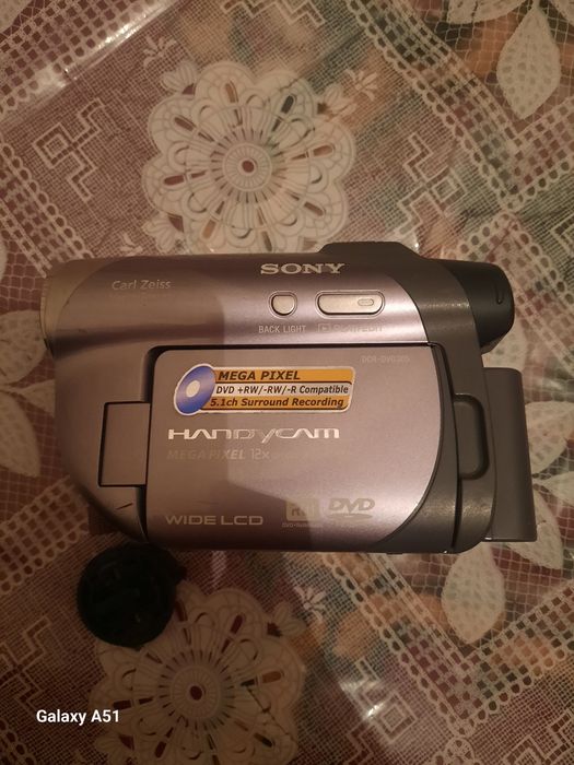 Sony DVD camcorder DCR-DVD305E
