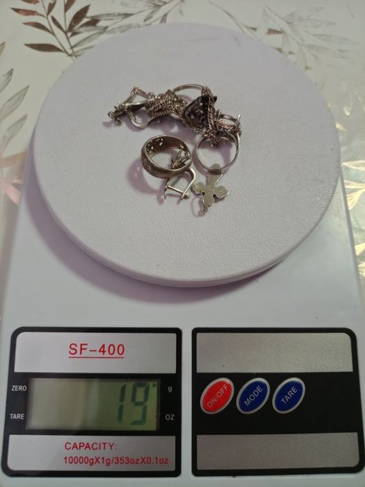 Продам серебро на лом 1000тг