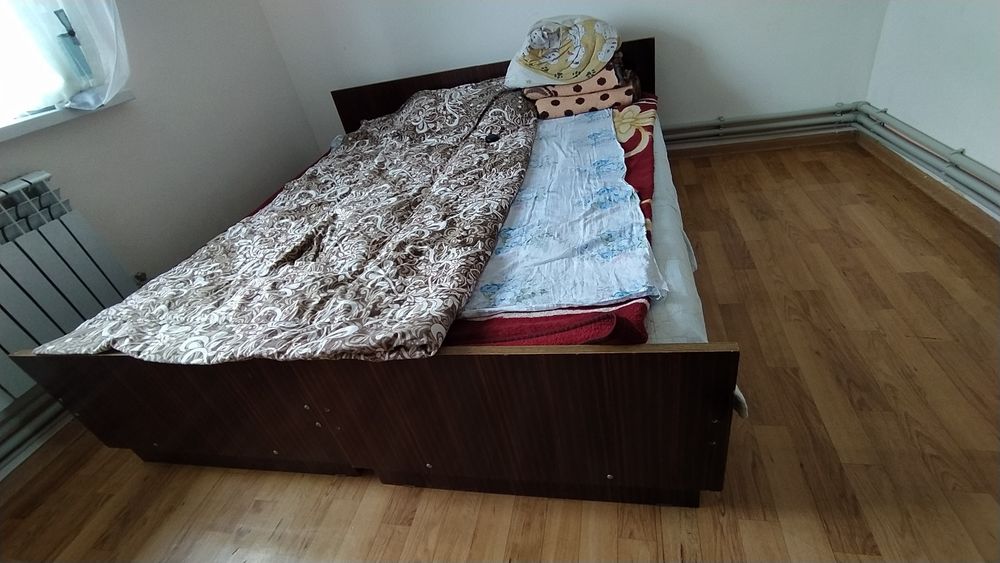 Продам кровать и шкаф в Каскелене