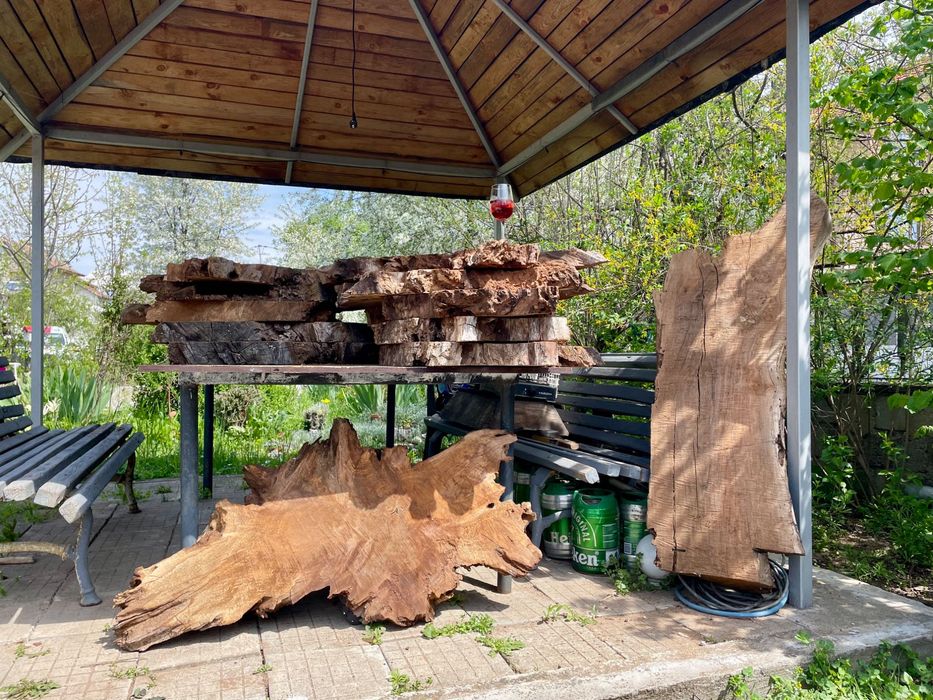 Янове от орех , орехов материал за  орехови плотове с кристална смола