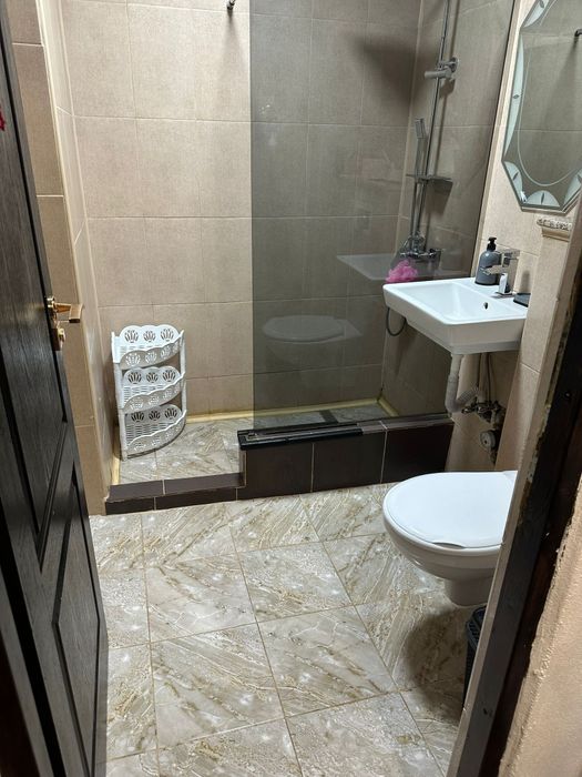 Închiriez apartament doua camere, zona  Cristian  Oancea.
