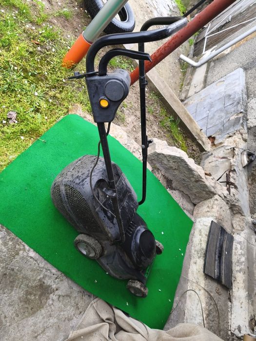 Mașina de tuns iarba