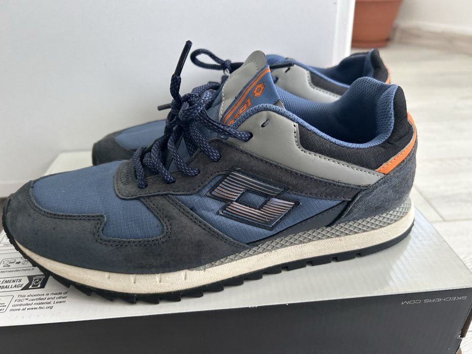 Vand papuci sport marca Lotto marimea 40