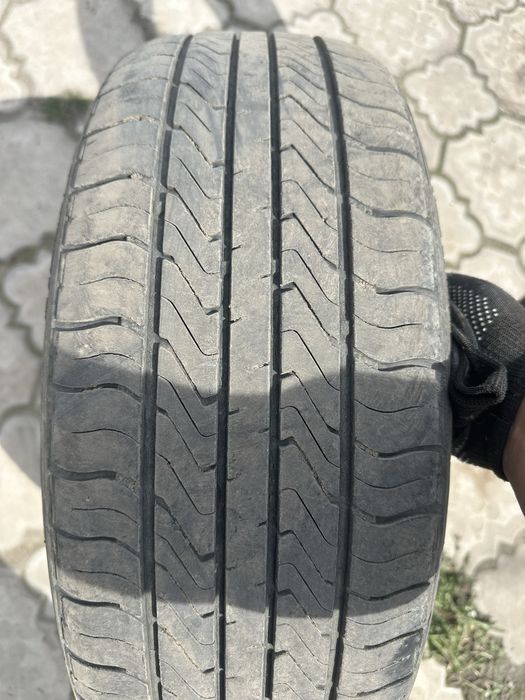 Продам шины комплект летние на 16
