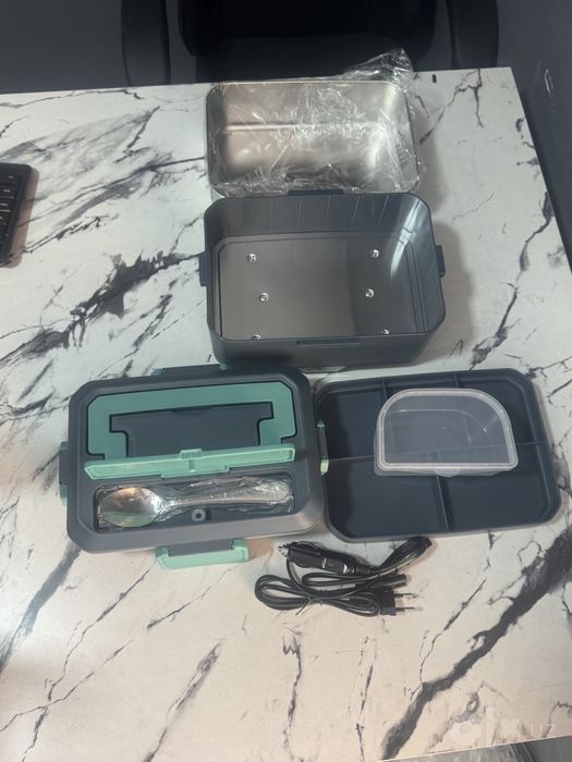 Lunch box elektroniy uyda va mashinada