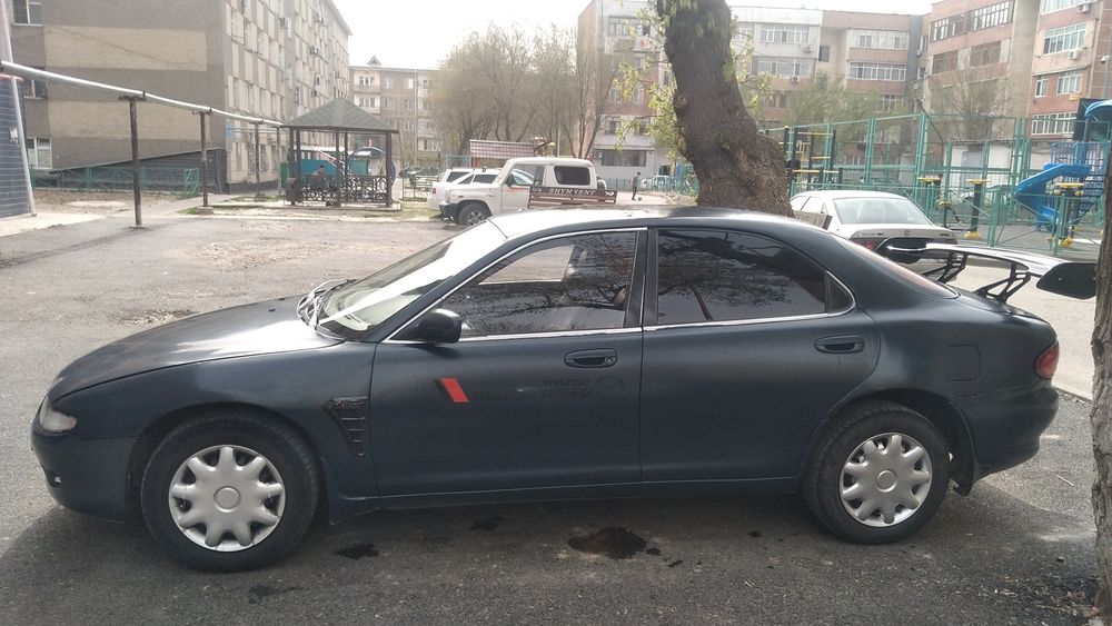 Мазда кседос 6.мехханика  2литра v6