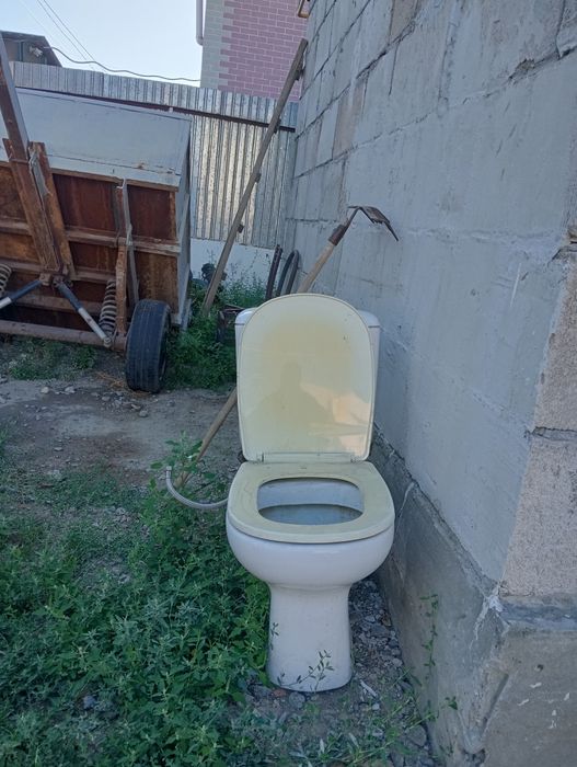 Продам унитаз б/у