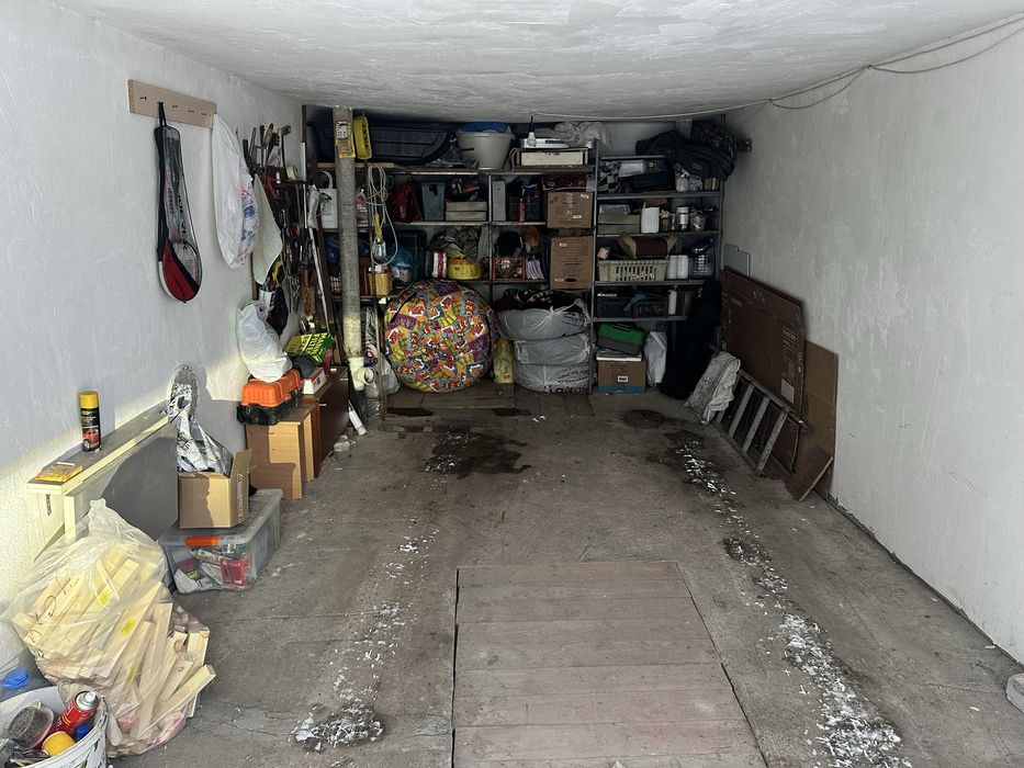 Продам гараж район 9 школы