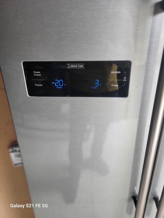 Frigider side by side Samsung