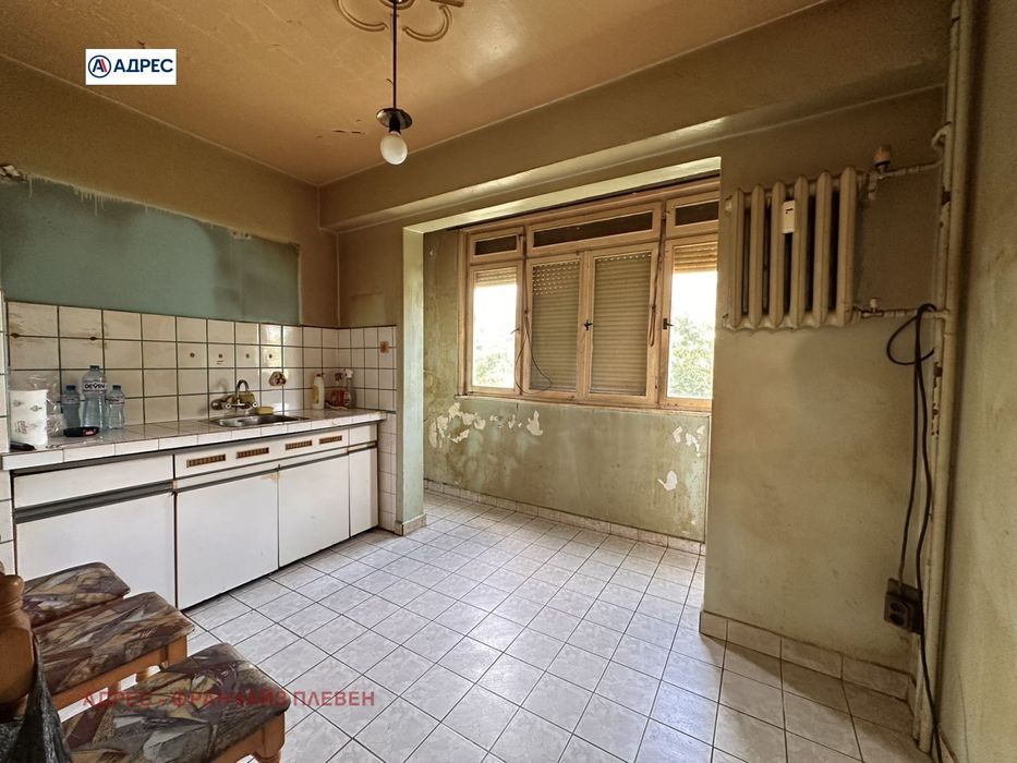 Продава се Двустаен апартамент в Плевен, Сторгозия - 57 кв.м за 1229 €/кв.м - Снимка #2