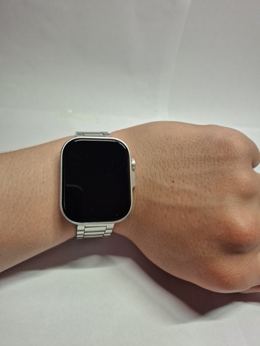 Смарт часовник с множество екстри +ПОДАРЪК втора каишка