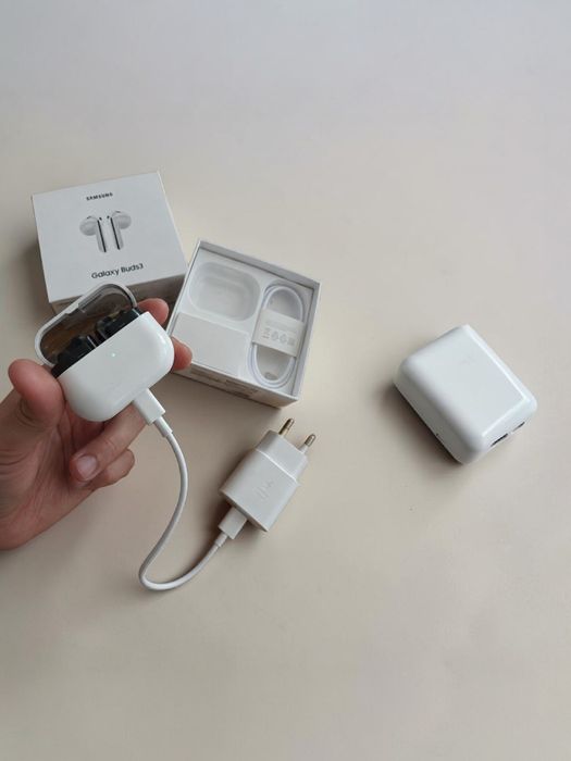 Беспроводные наушники TWS Premium Bluetooth 5.3
Стиль. Мощность. Комф