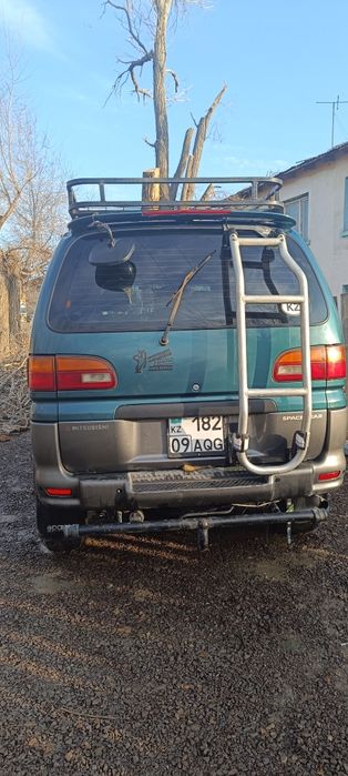 Продам Митсубиси делика-булка