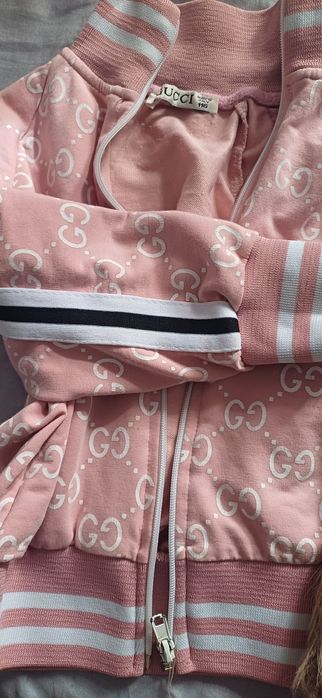 blanita și bluza trening