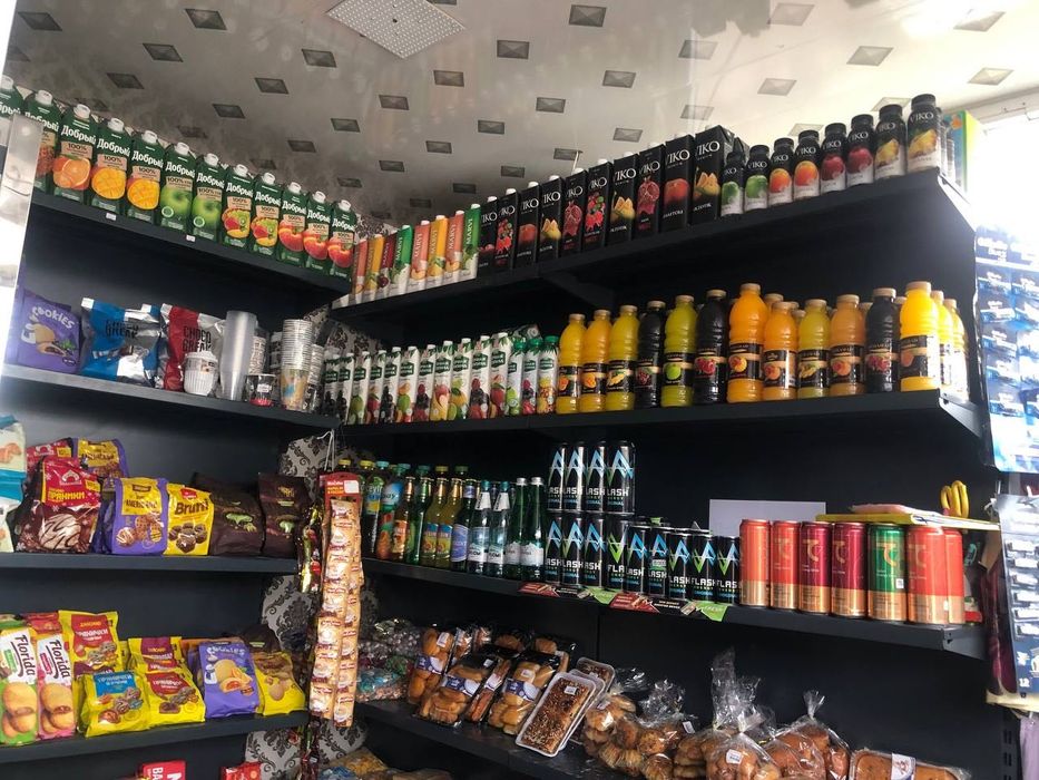 Аренда магазин! Продам все товари и полки!