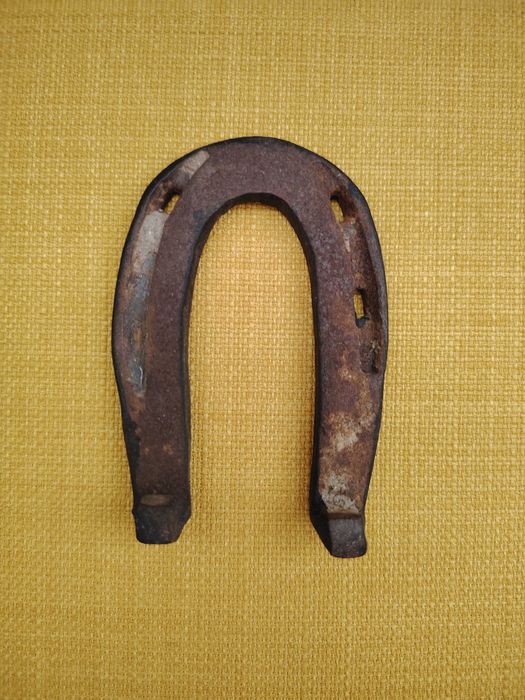 Стара подкова за късмет