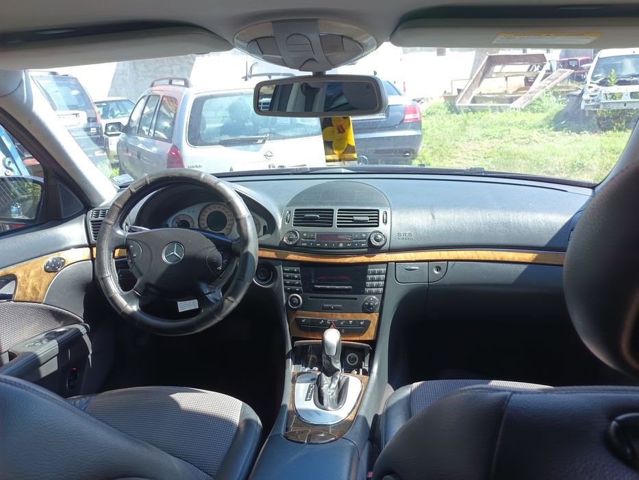 Продавам mercedes w211 3.2 редовия мотор на части