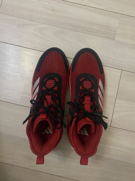 Кроссовки для спорта 43  размер