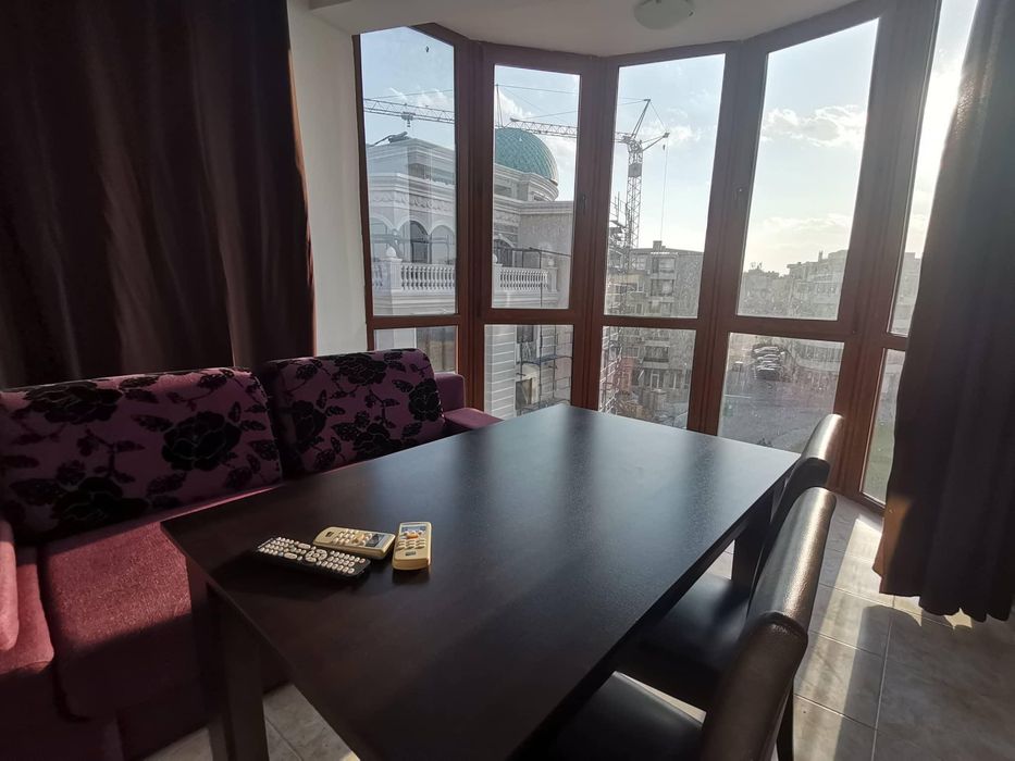 Продава се Тристаен апартамент в Бургас, Център - 139 кв.м за 980 €/кв.м - Снимка #4