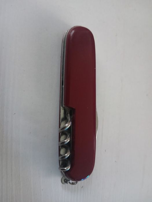 Briceag cu 3 funcții