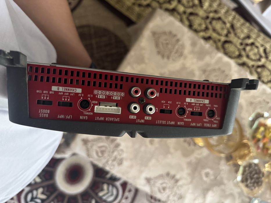 Pioner 1000w uslitel