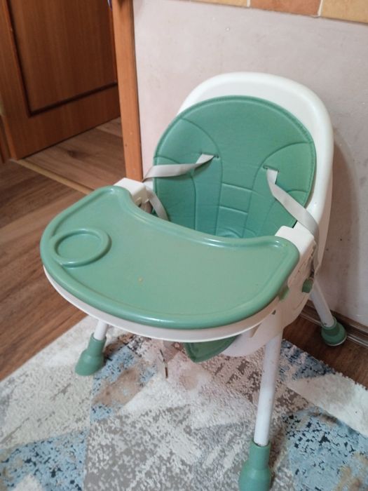 Продаю стульчик для кормления недорого