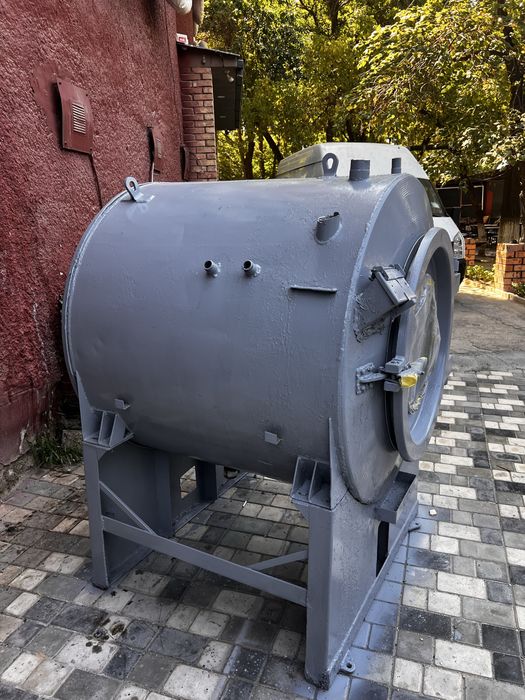 Продается стиральная 50 кг и центрифуга 25 кг