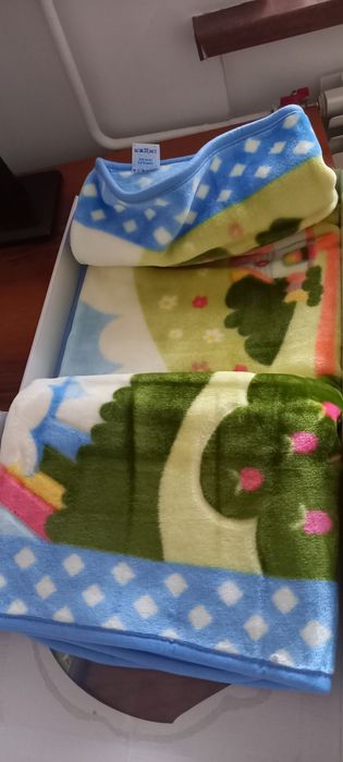 Продам детский плед . Очень тёплый.  Размер 100×120. Новый.