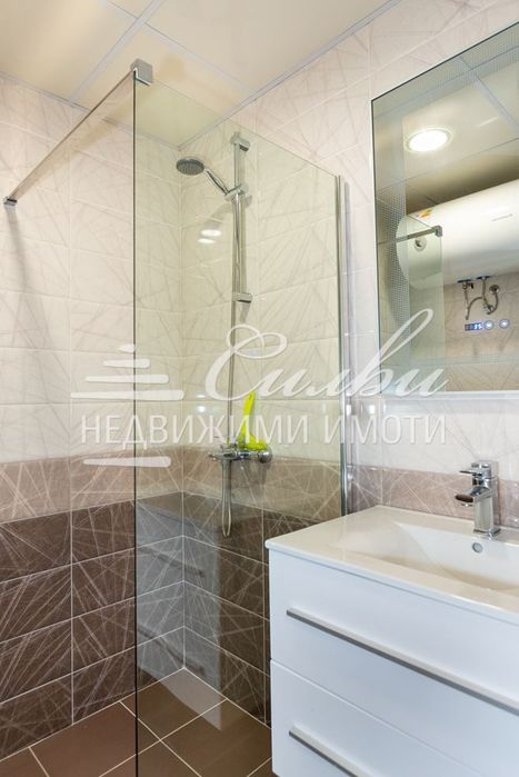 Двустаен апартамент НОВО строителство с ГАРАЖ - ТОП Център!