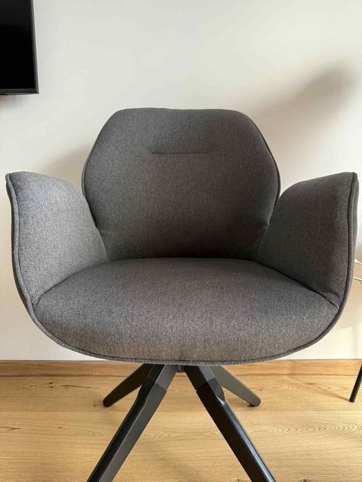 Трапезни столове