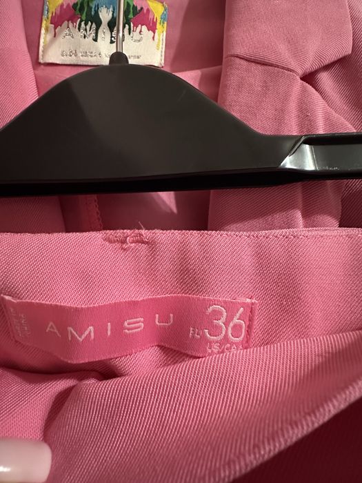 Чисто нов розов комплект