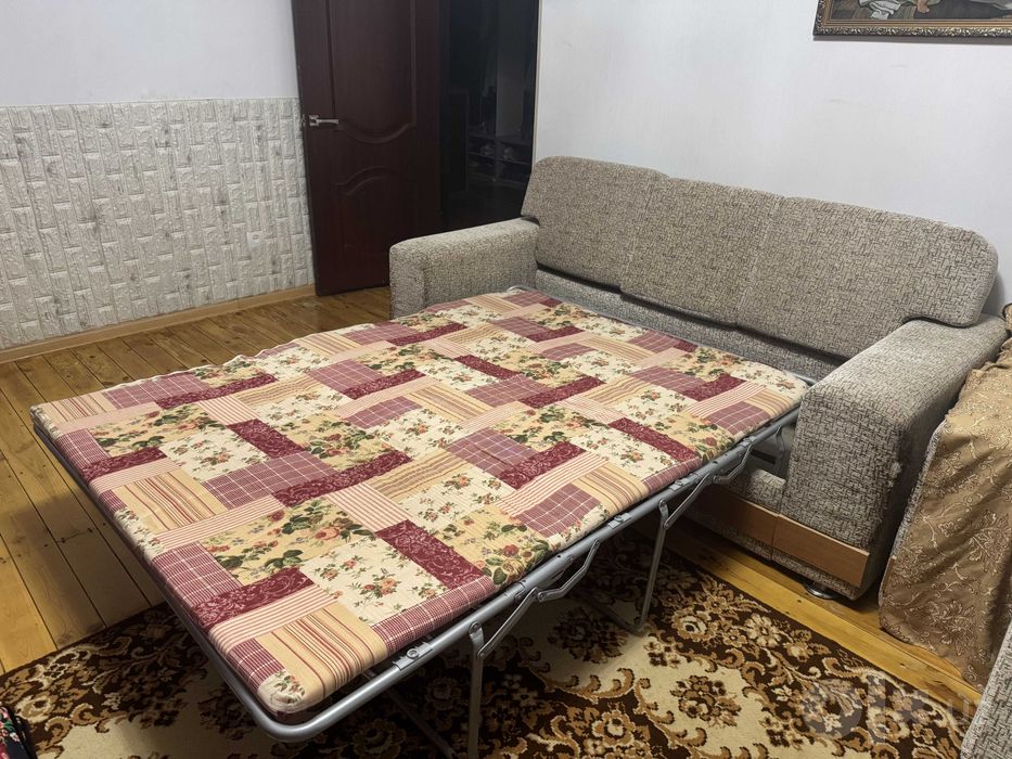Продаётся раскладной диван + кресла