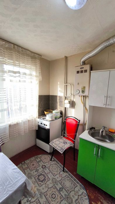 Продаётся 2-комнатная квартира 101-серии на АЙБЕРГЕНОВА - Этаж 3 из 5