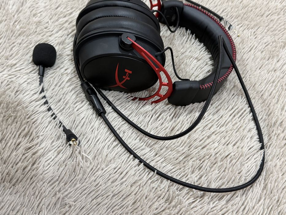Продам наушники HyperX