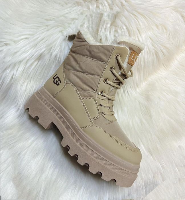 Ghetuțe și ugg-uri