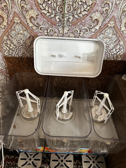 3 ta bakli sharbat dispenser sotiladi