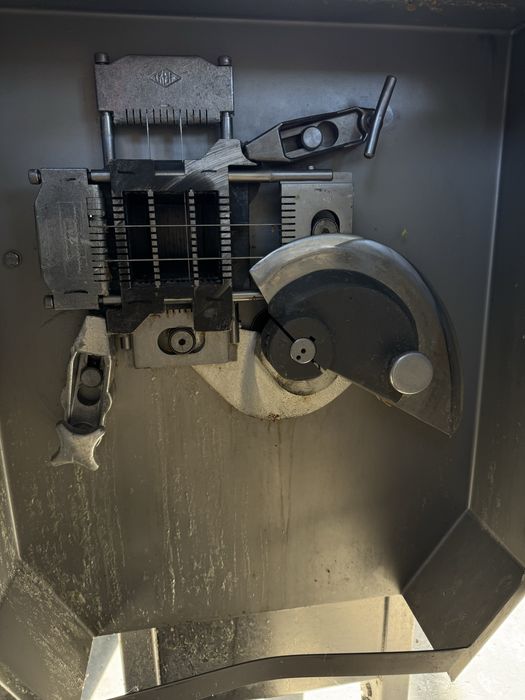 Машина за нарязване на месо/зеленчуци TREIF