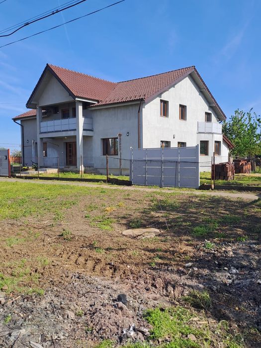 Vand casa tip duplex