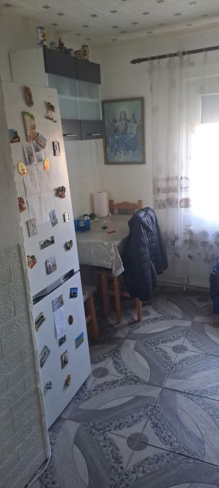 Vând apartament  Tomești