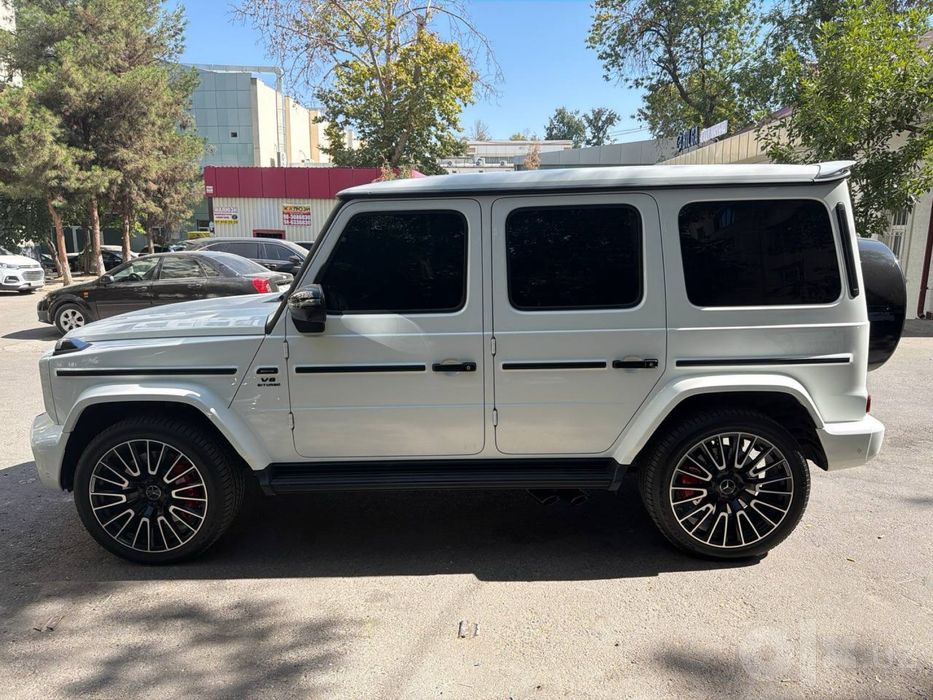 Продам свой новый Mercedes G63 2025. White
