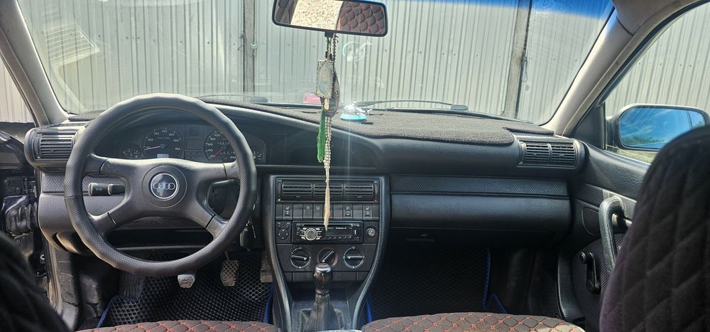 Продам Audi 100C4