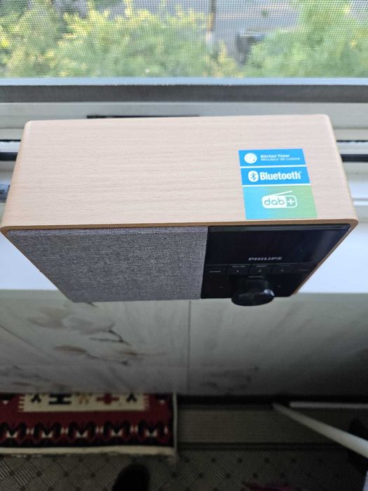 radio Philips TAR5505/10 cu Bluethoot si DAB+