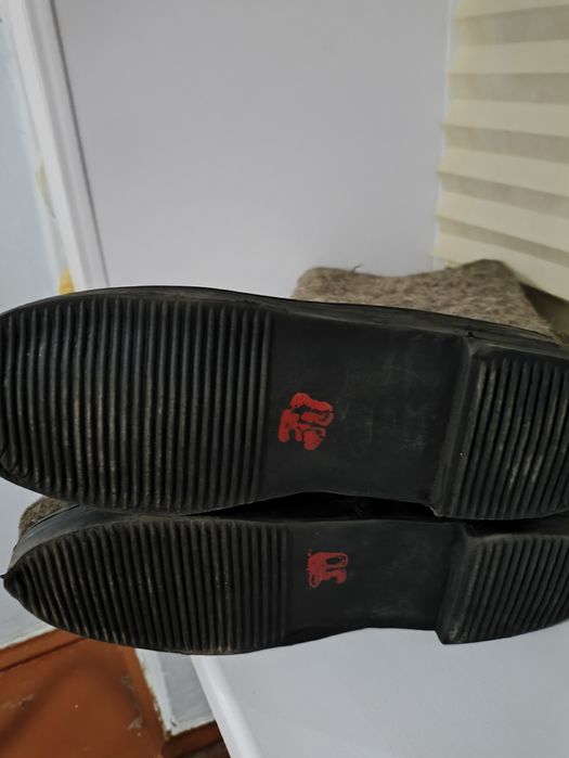 Продам валенки новые