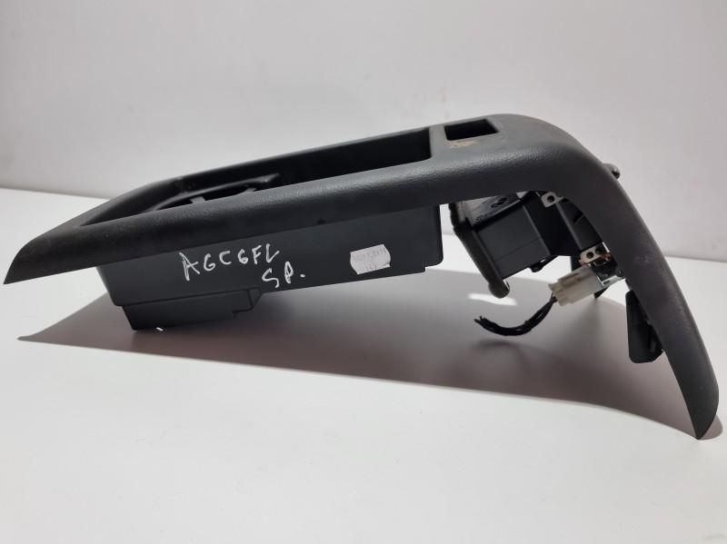 Grila ventilatie spate cu priza bricheta Audi A6 facelift 4f, C6 4F081